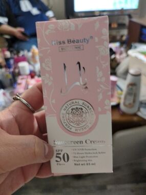Pink Sunscreen Cream SPF 50 PA++